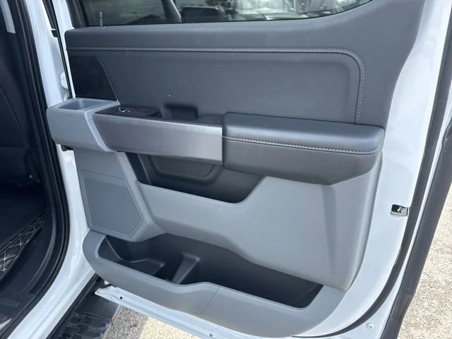 Used 2021 Oxford White Ford XLT image 10