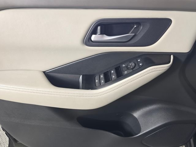 Certified Used 2025 Super Black Nissan SV image 17