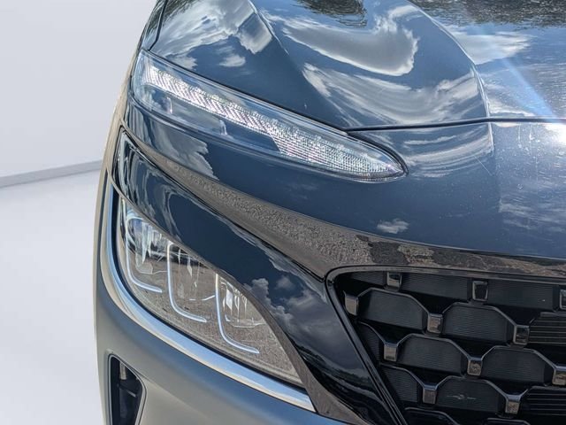 Used 2022 Black Hyundai Limited image 9