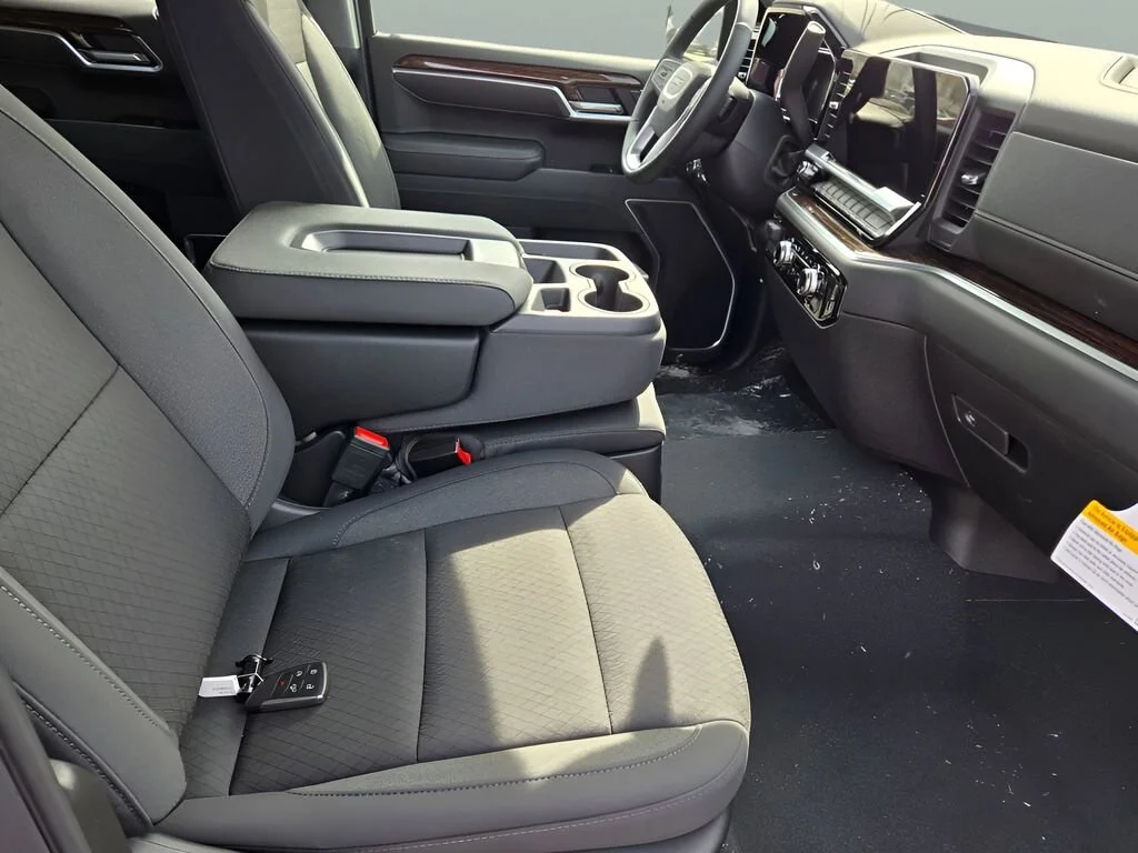 2026 GMC Sierra 1500 SLE - Photo 7