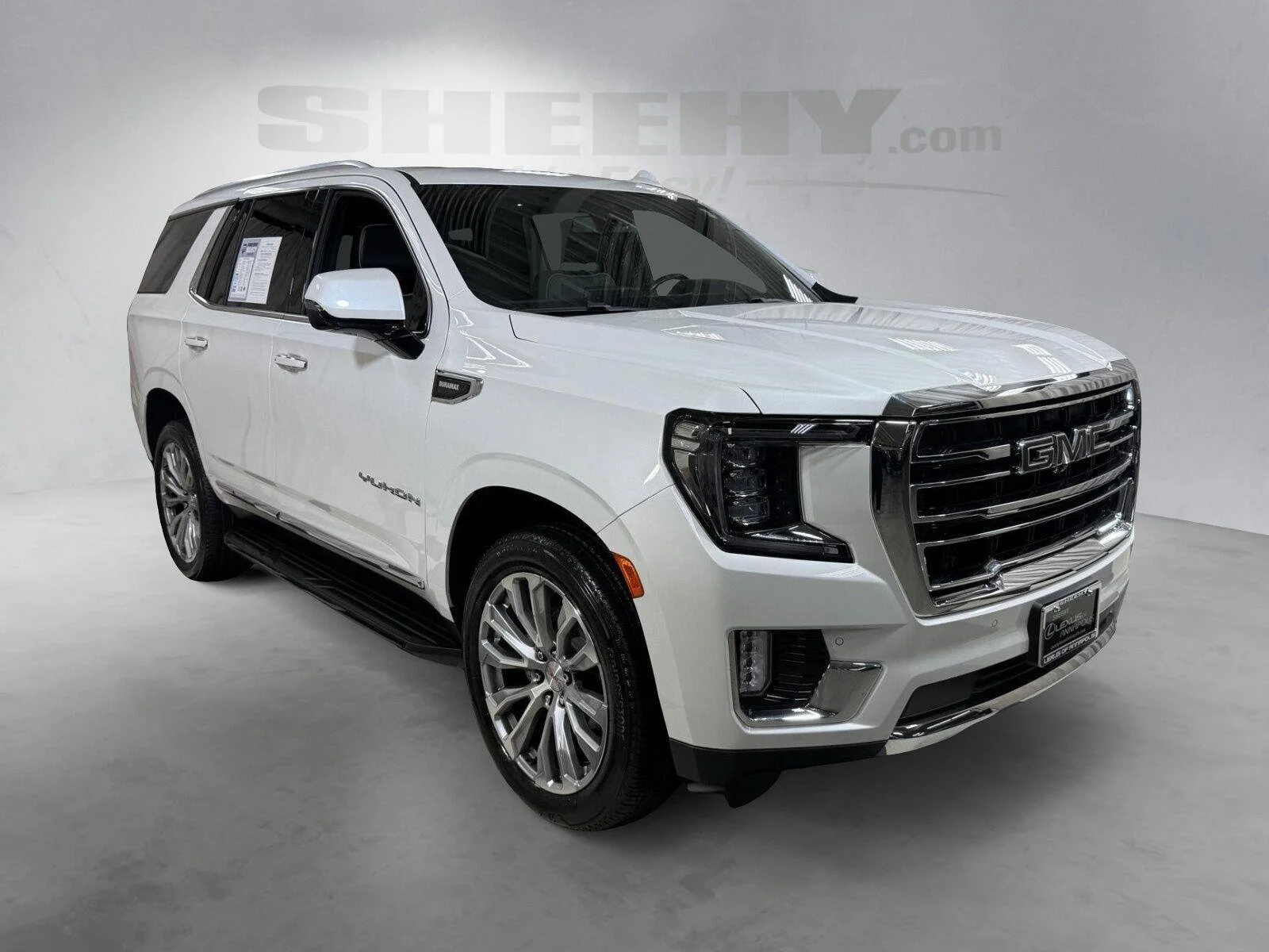 Used 2021 White GMC SLT image 2