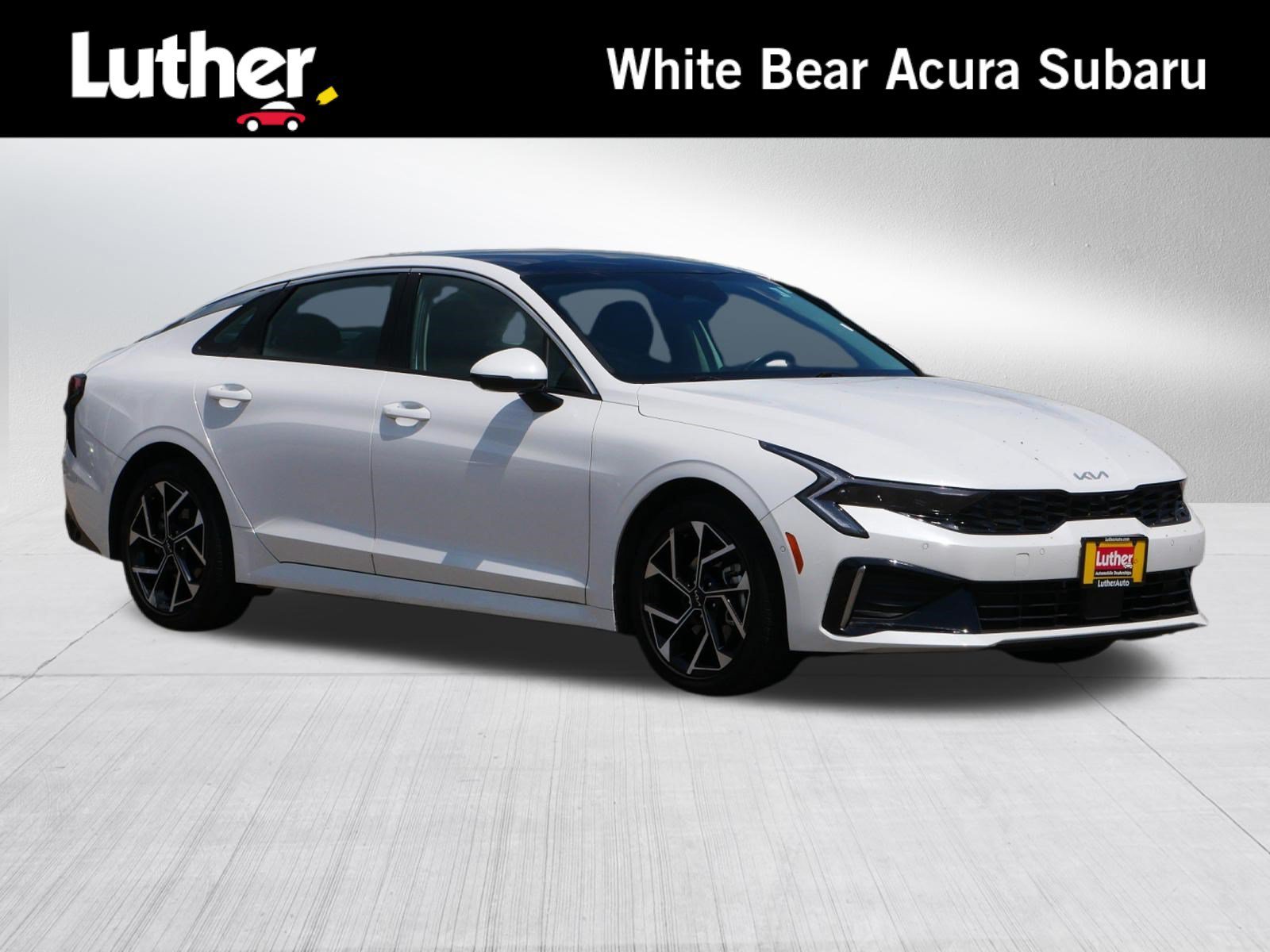 Used 2025 Snow White Pearl Kia EX image 1