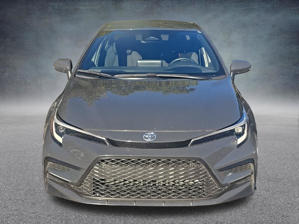 Used 2025 Underground Toyota SE image 3