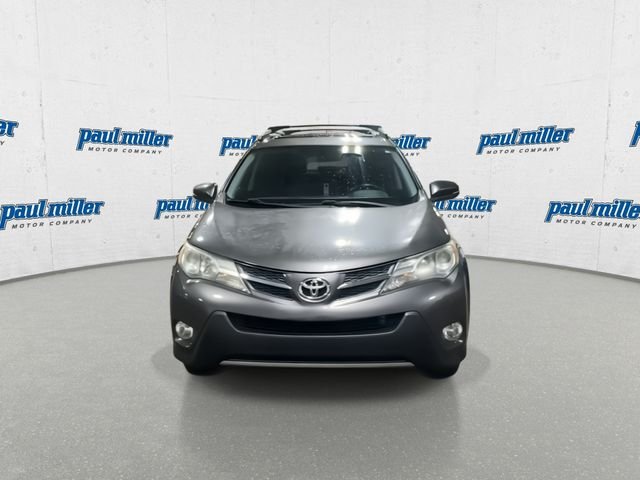 Used 2013 Gray Toyota XLE image 3