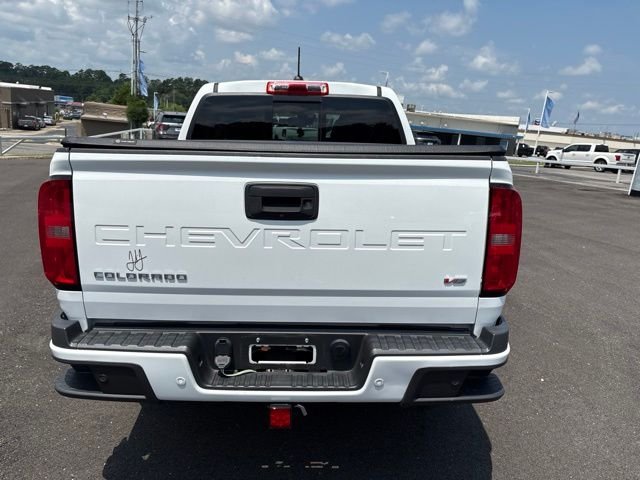 Used 2021 White Chevrolet Z71 image 6