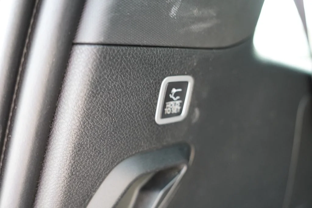 Certified Used 2022 White Jeep Series III image 25