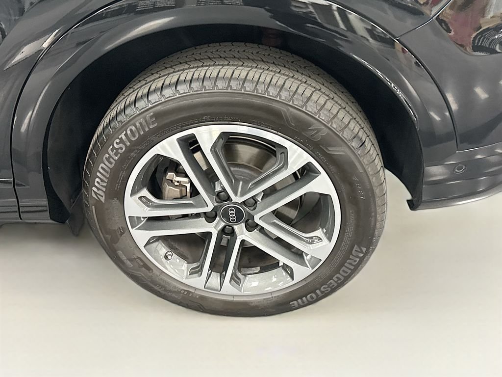 Used 2025 Black Metallic Audi 2.0T Premium Plus image 30