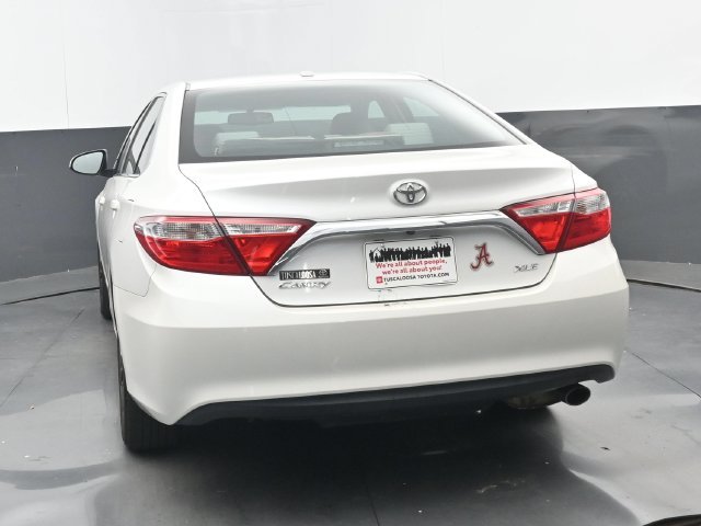 Used 2017 Blizzard Pearl Toyota XLE image 4