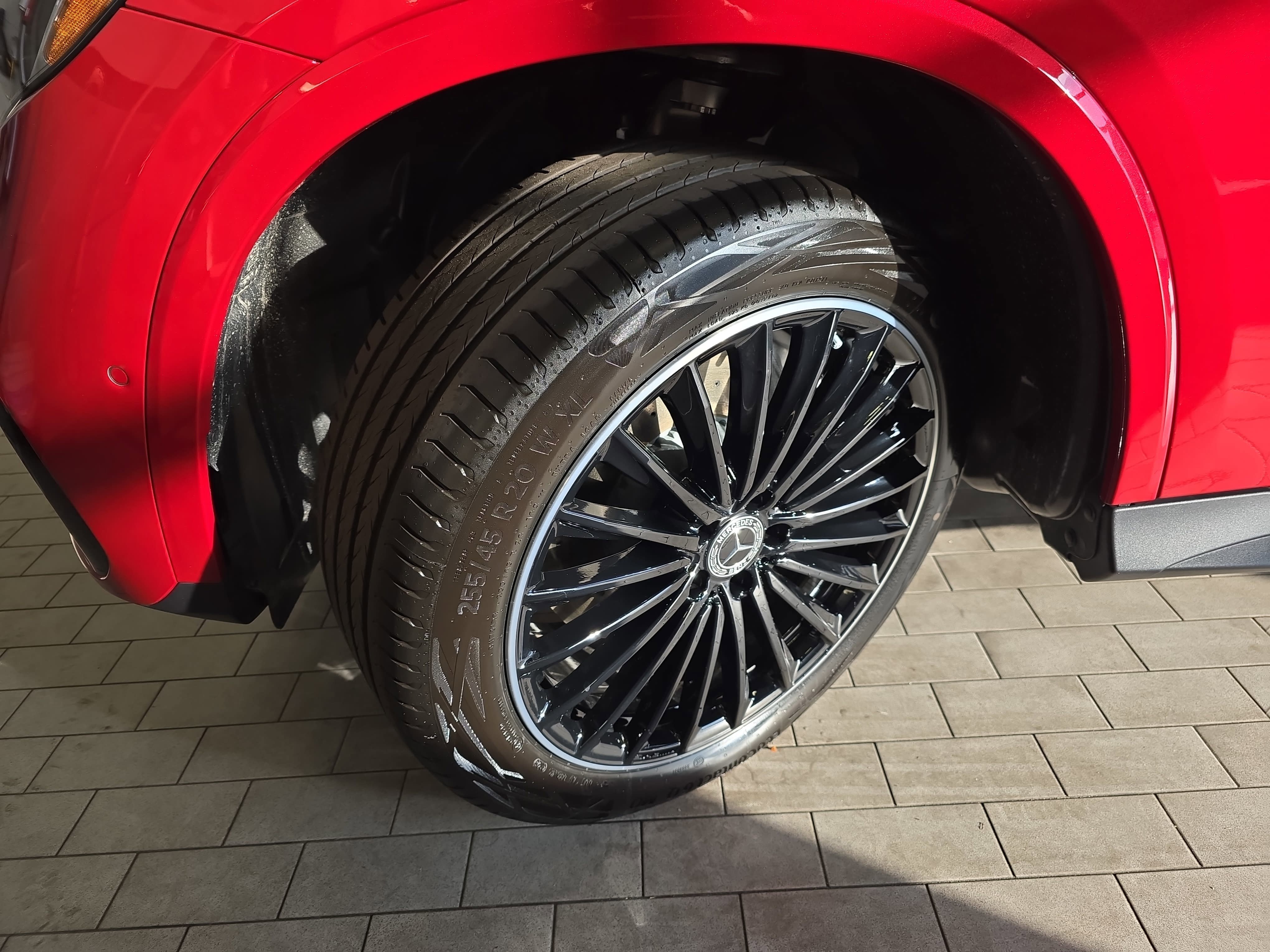 New 2026 MANUFAKTUR Patagonia Red Metallic Mercedes-Benz GLC300 image 32