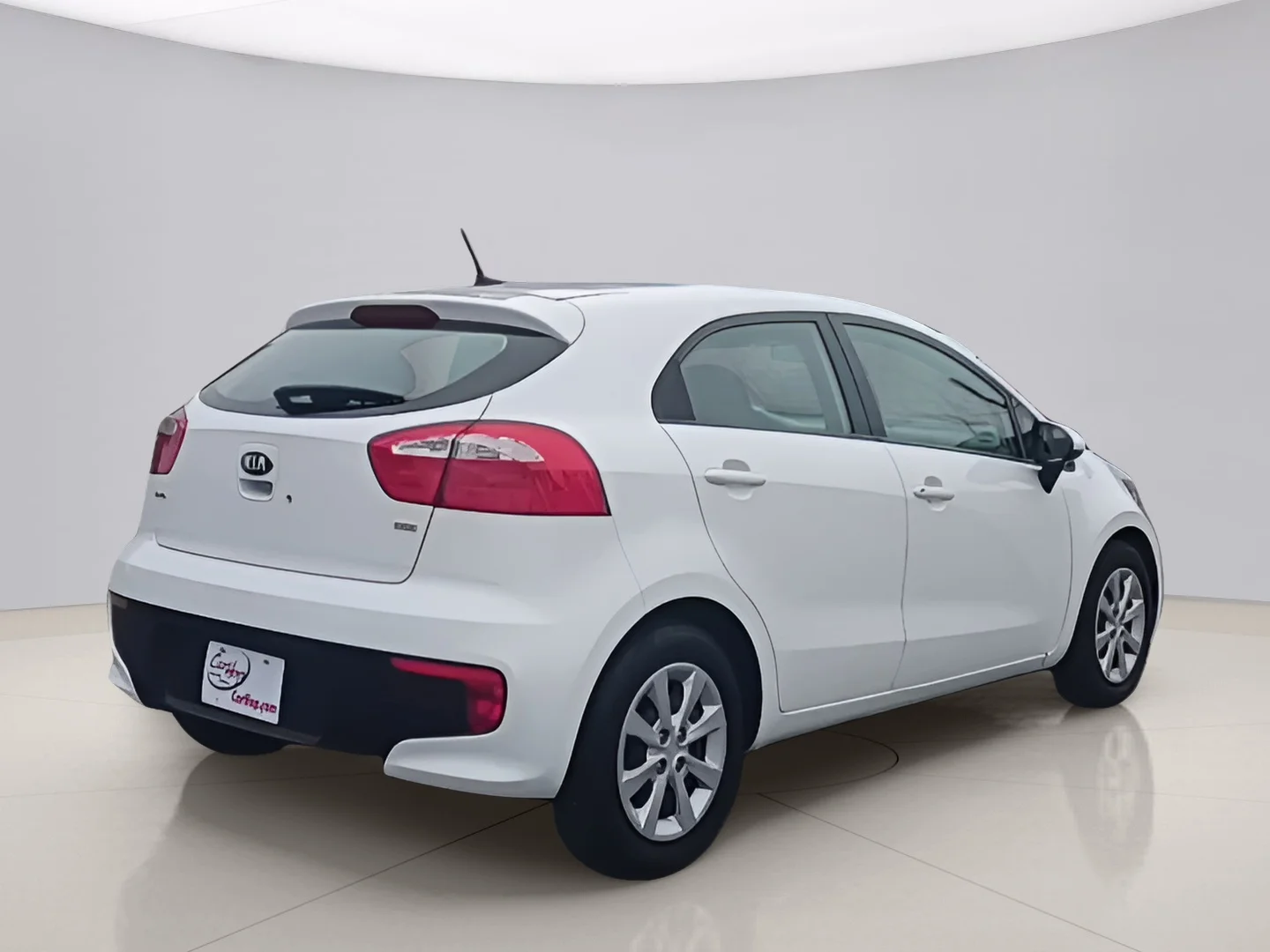 Used 2016 White Kia LX image 5