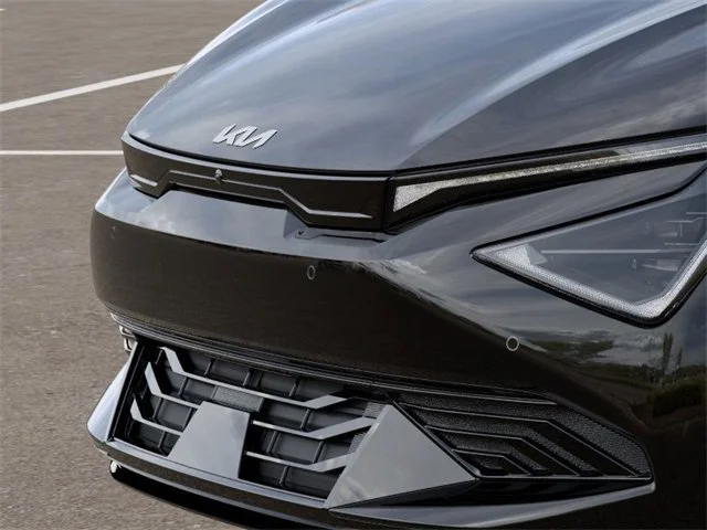 New 2025 Black Kia Wind image 12
