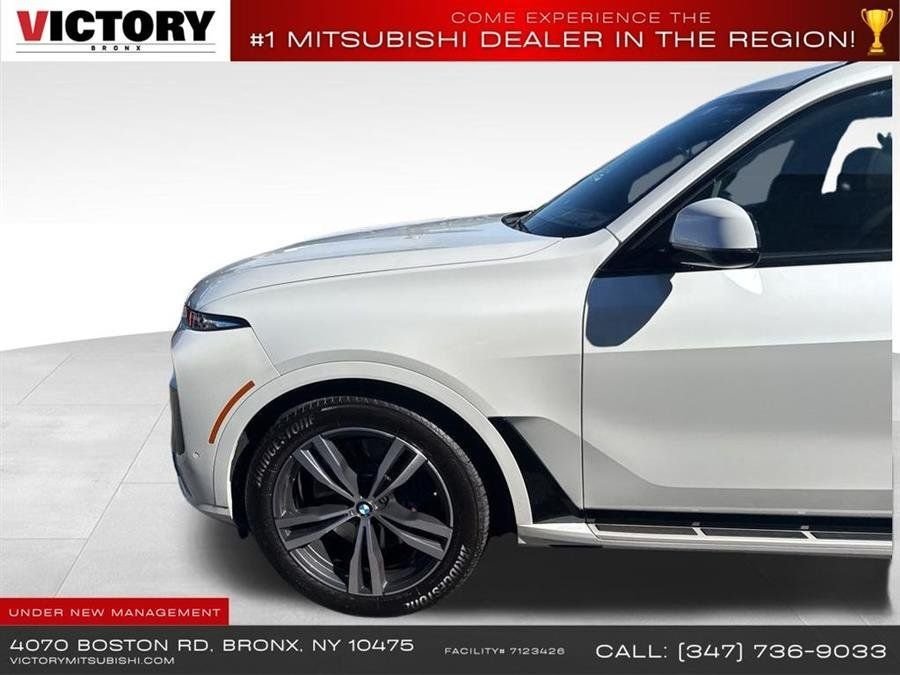Used 2024 White BMW xDrive40i image 8