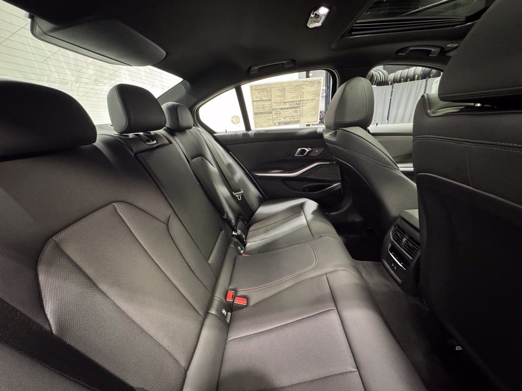 2026 BMW 3 Series 330i - Photo 24