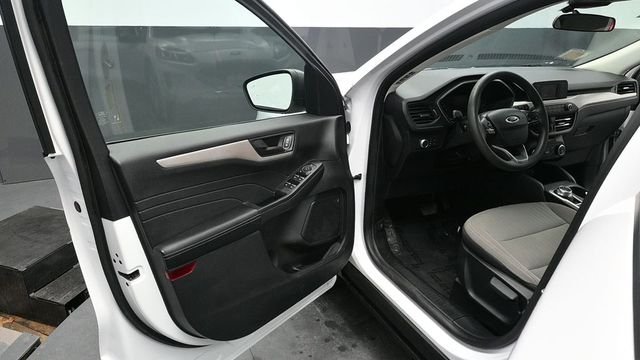 Used 2022 White Ford S image 21