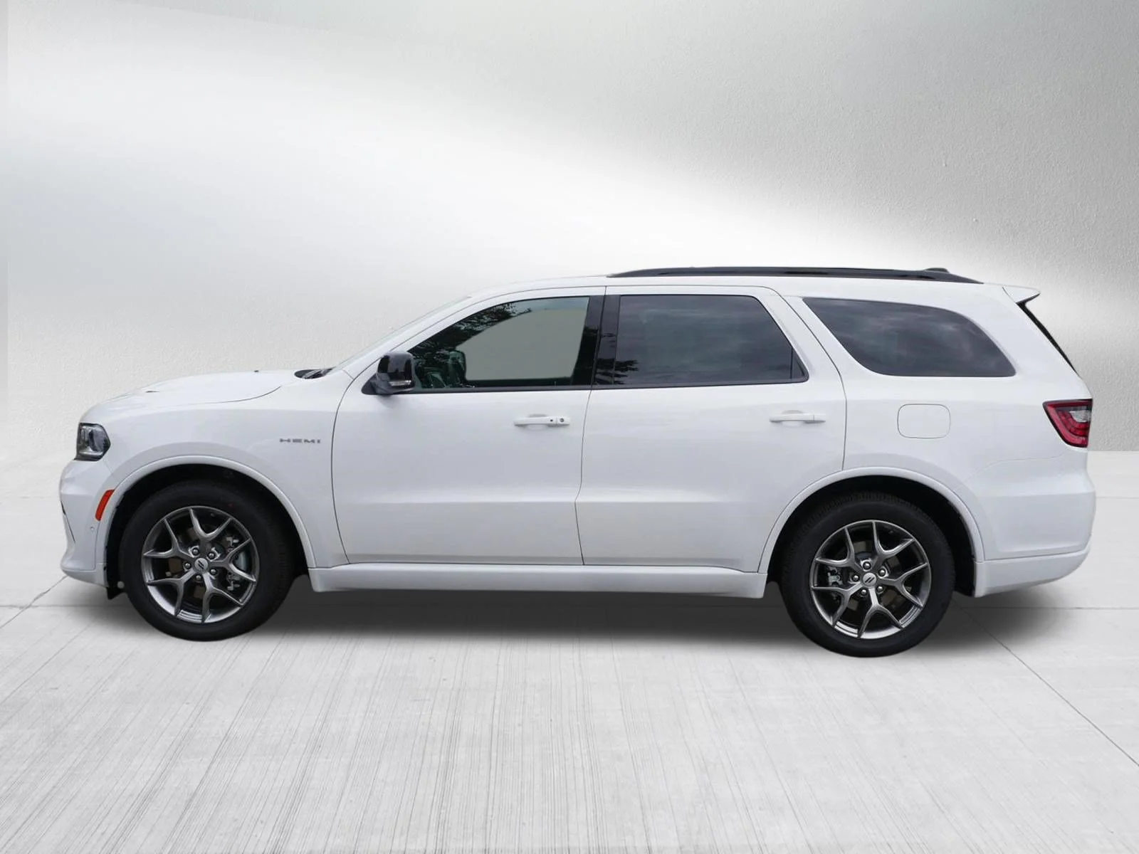 New 2026 White Knuckle Clear-Coat Exterior Paint Dodge GT Plus HEMI V8 image 4