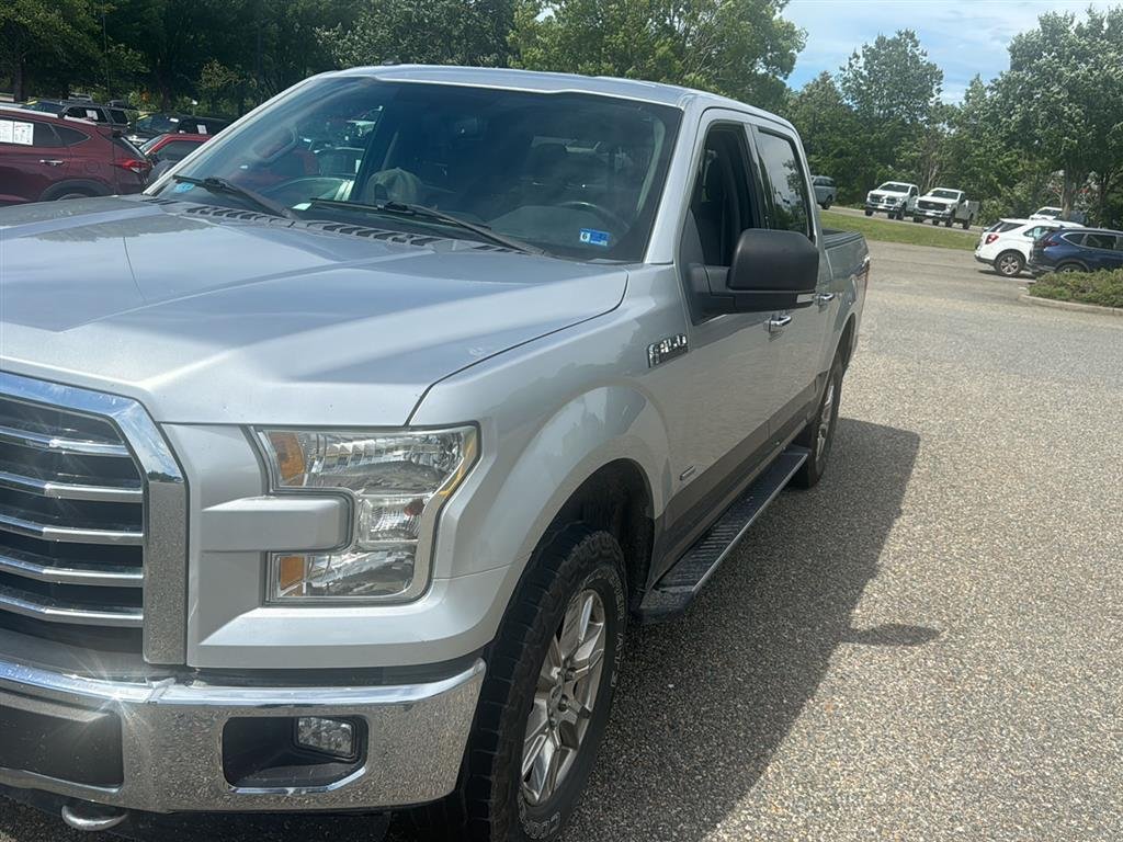 Used 2016 Ingot Silver Metallic/Magnetic Metallic FORD XLT image 1