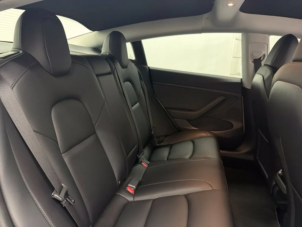 Used 2021 White Tesla Long Range image 27