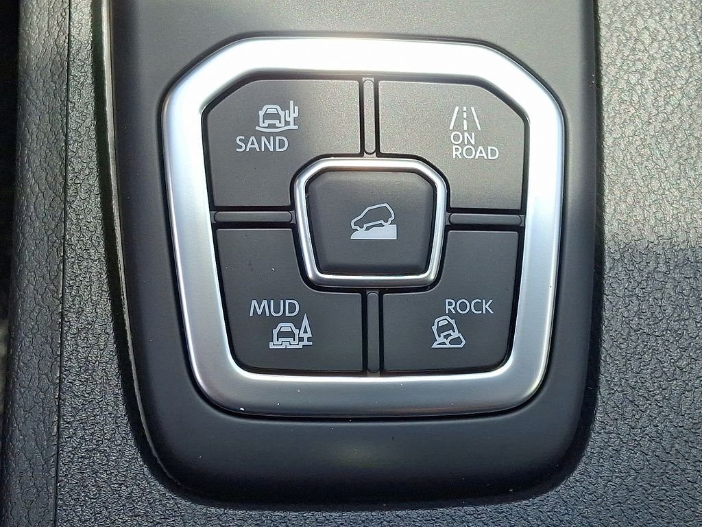2026 Nissan Frontier — photo 17