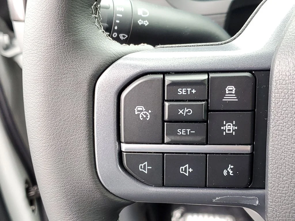 New 2026 Avalanche Ford XLT image 10