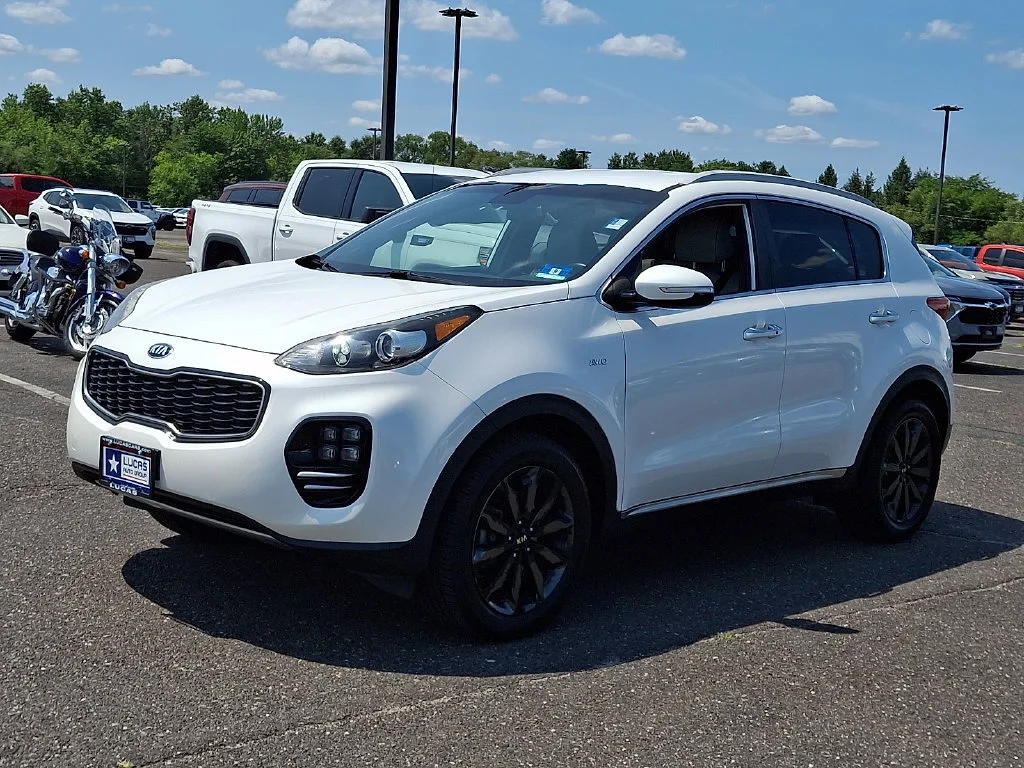 Used 2019 White Kia EX image 6