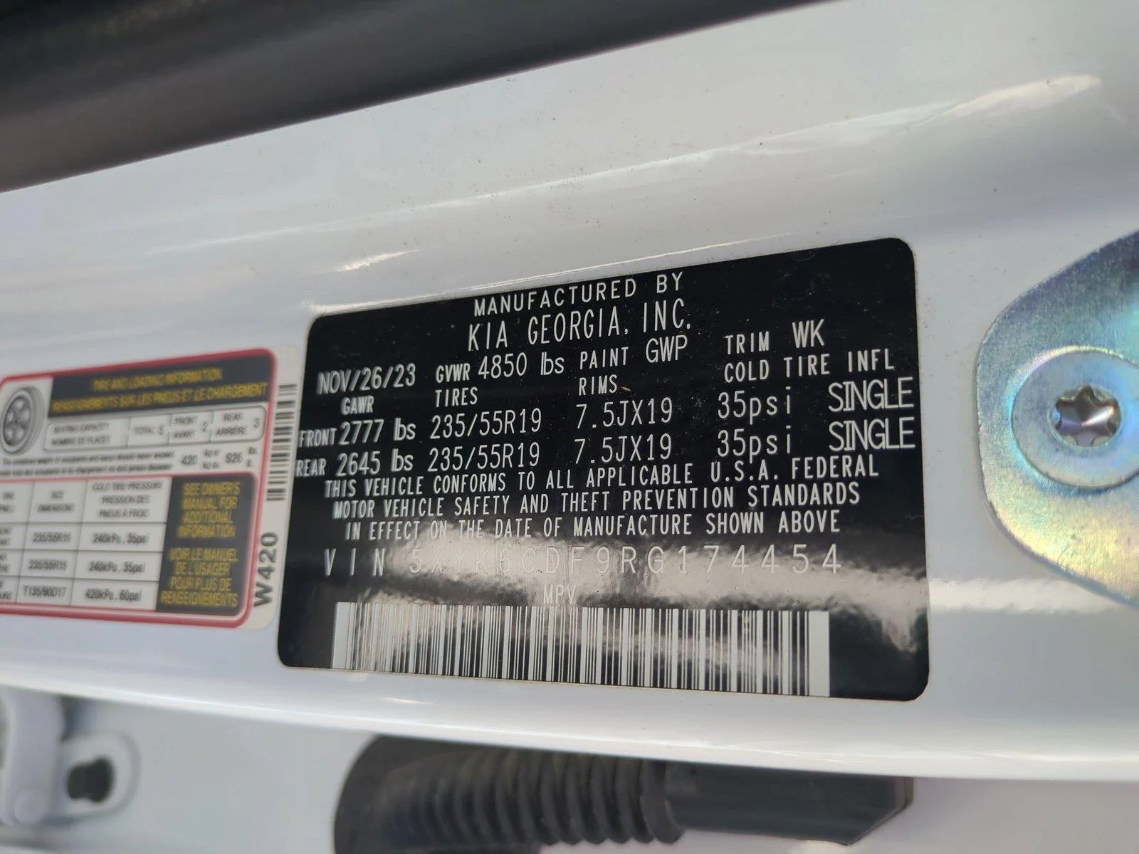 Used 2024 Glacial White Pearl Kia X-Line image 42