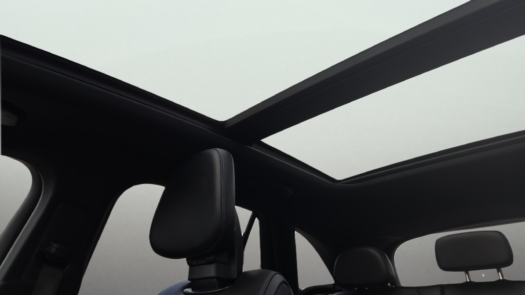 Used 2023 Black Mercedes-Benz GLC 300 image 18