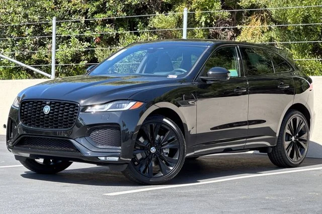 2026 Jaguar F-PACE P250 R-Dynamic S's photo