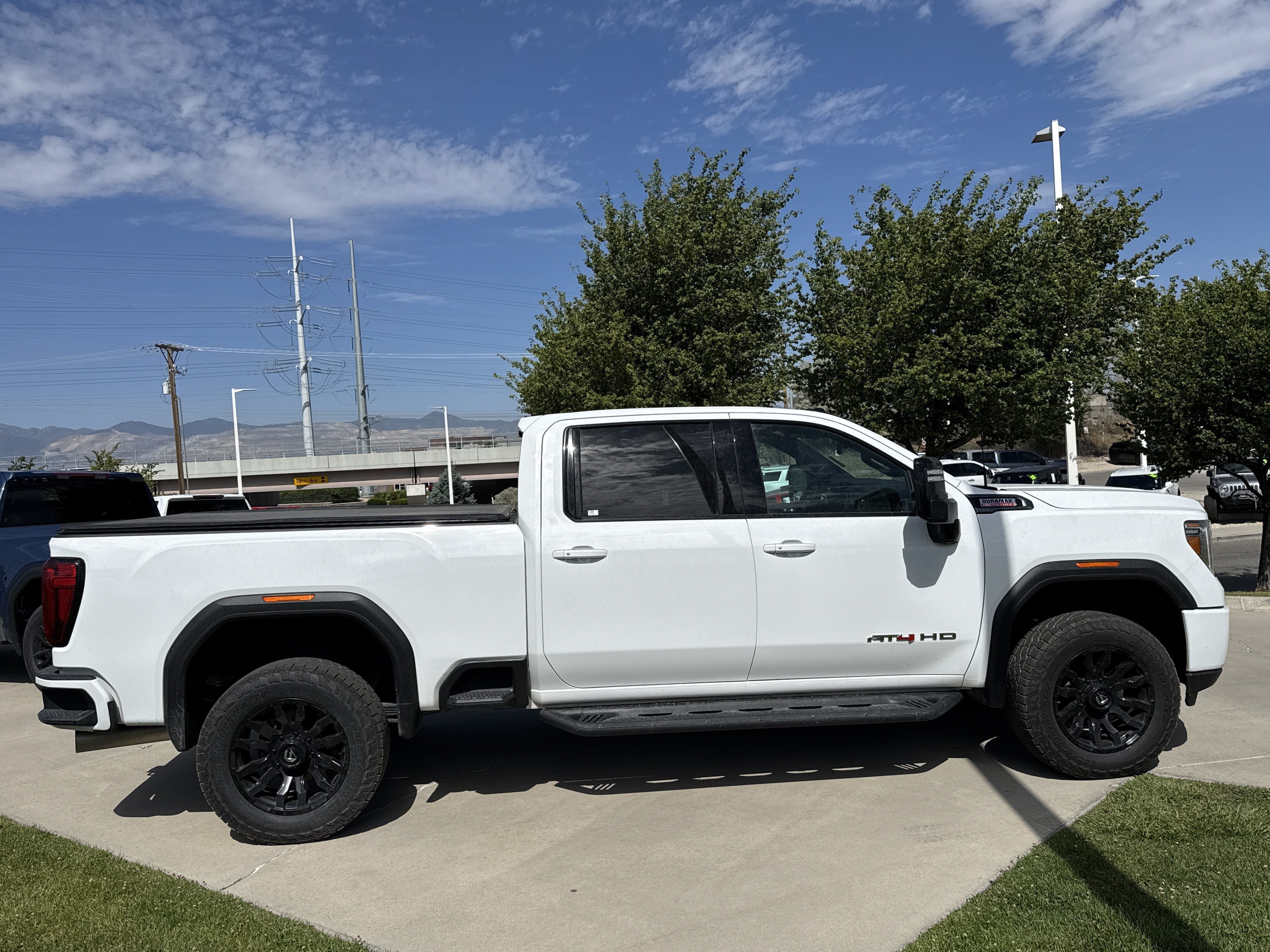 Used 2023 Summit White GMC AT4 image 6