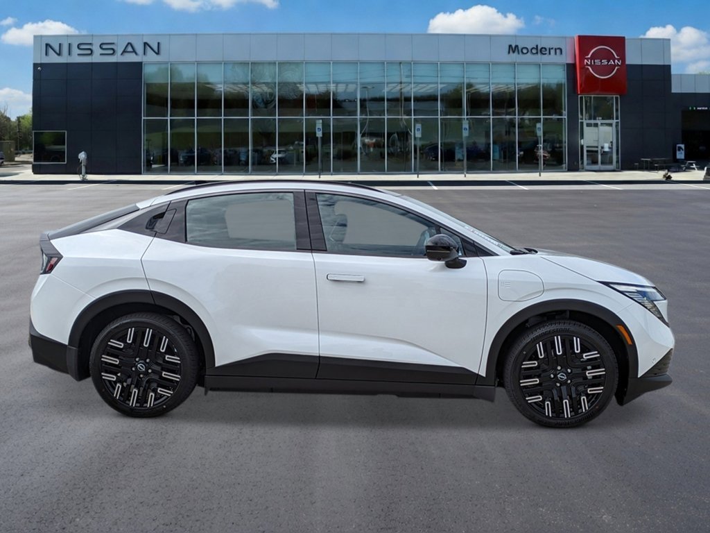 New 2026 Everest White Pearl Tricoat Nissan PLATINUM+ image 6