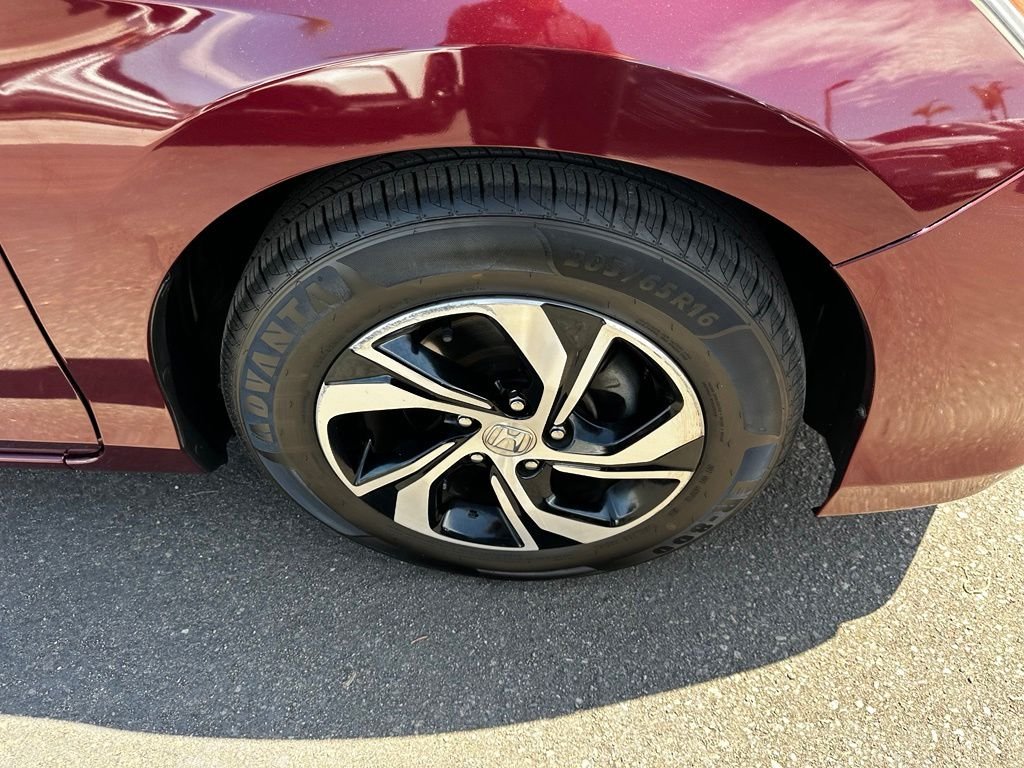 Used 2016  Honda LX image 12