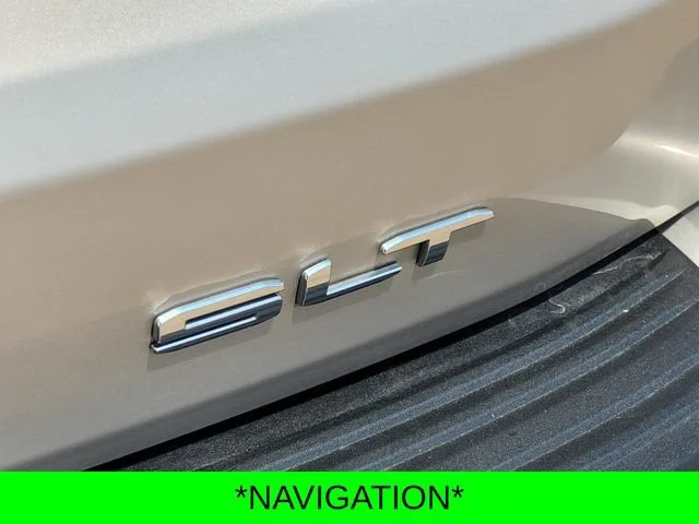 Used 2023 Pearl Beige Metallic GMC SLT image 10