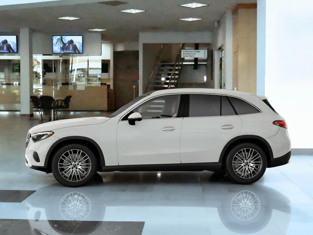 New 2026 Polar White Mercedes-Benz GLC 300 image 34