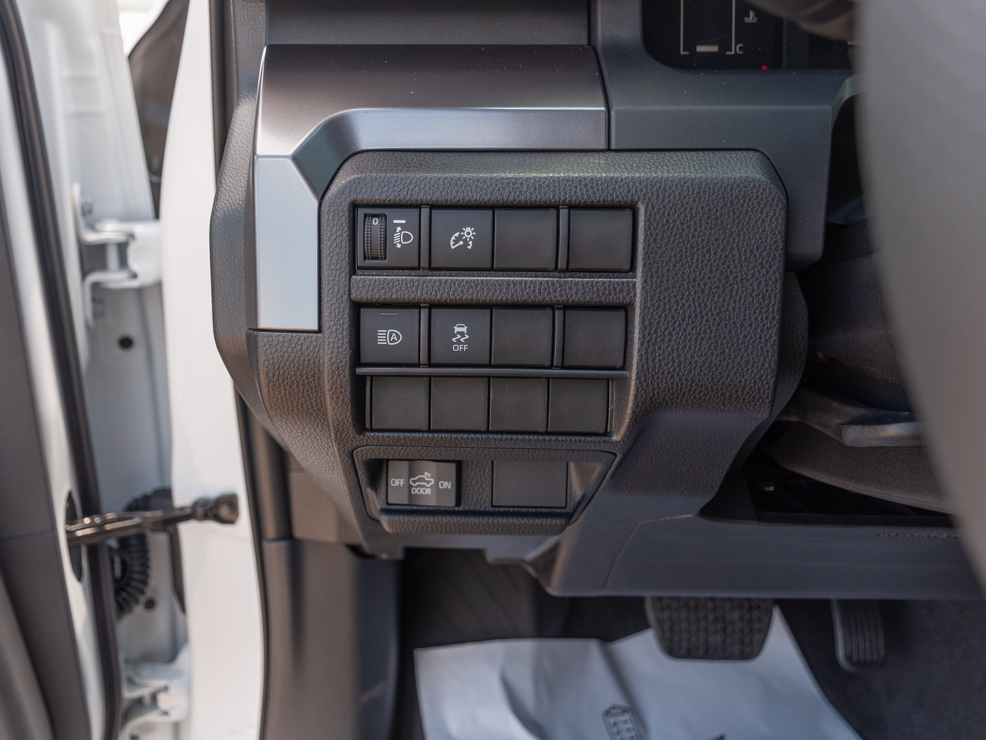 2026 Toyota Tacoma SR5 - Photo 11