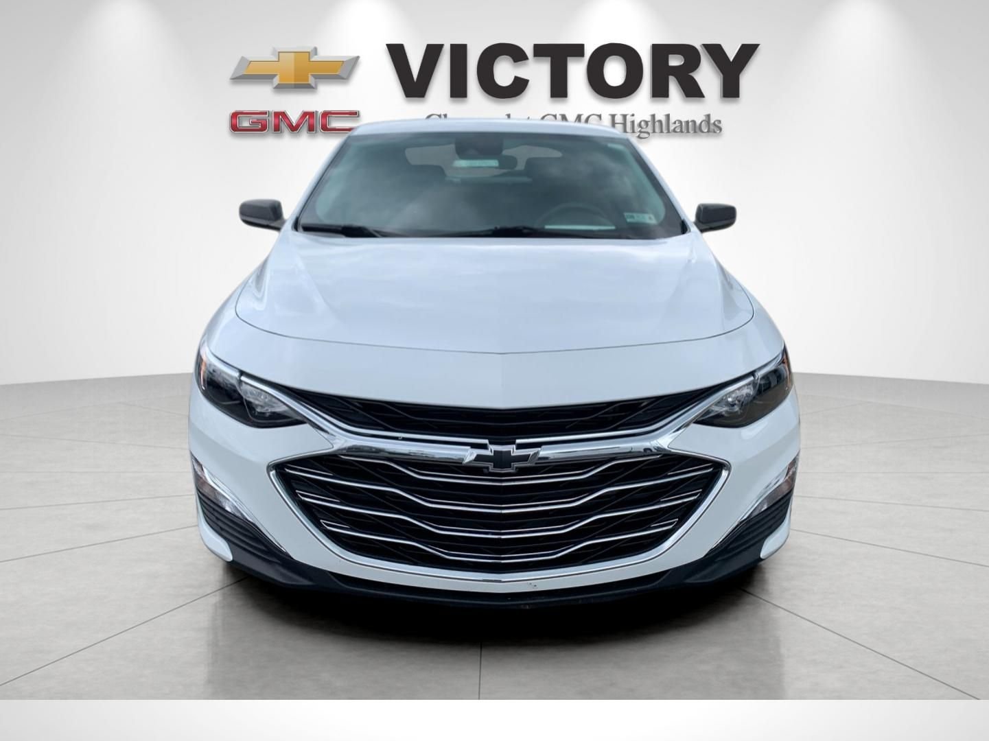 Used 2023 White Chevrolet LS image 8