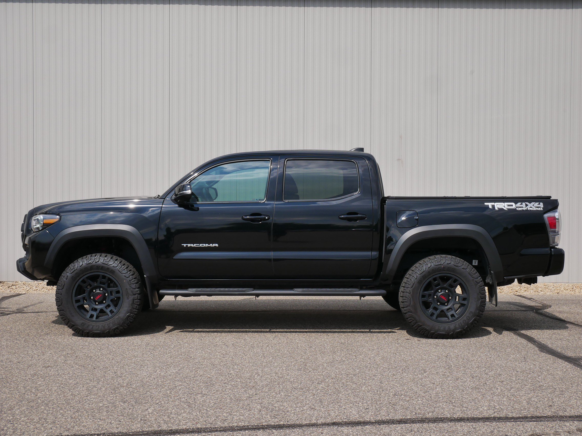 Used 2023 Toyota Tacoma TRD Off Road with VIN 3TMCZ5AN1PM566296 for sale in Hastings, Minnesota