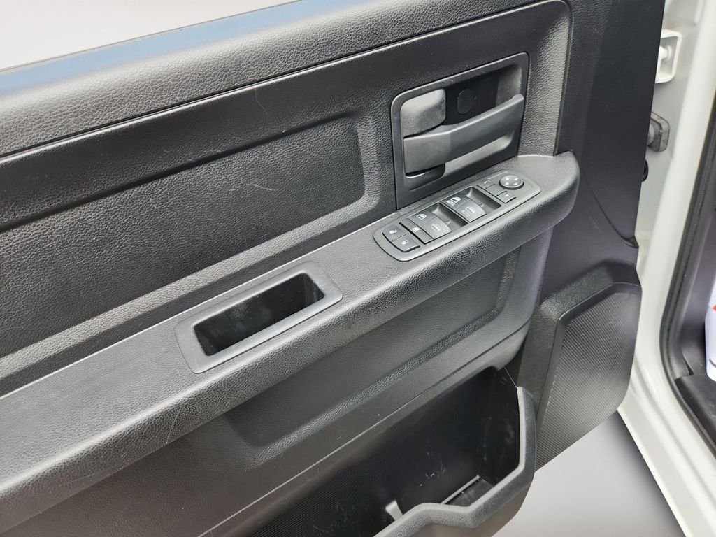 Used 2013 White Ram Express image 10