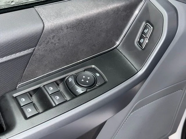 New 2026 Oxford White Ford XLT image 11