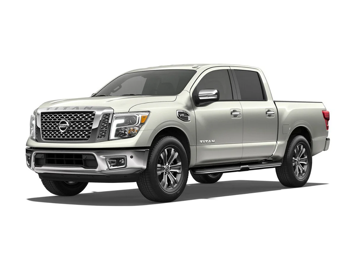 2017 Nissan Titan SL 4X2 Crew Cab's photo