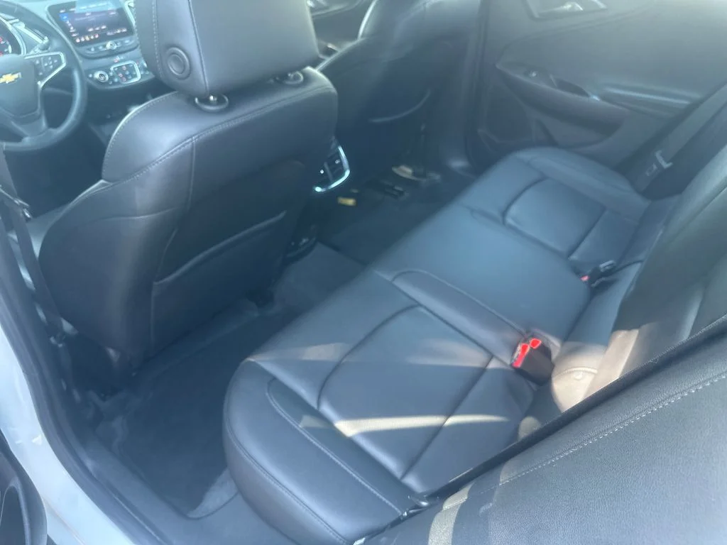 Used 2024 White Chevrolet LT image 19
