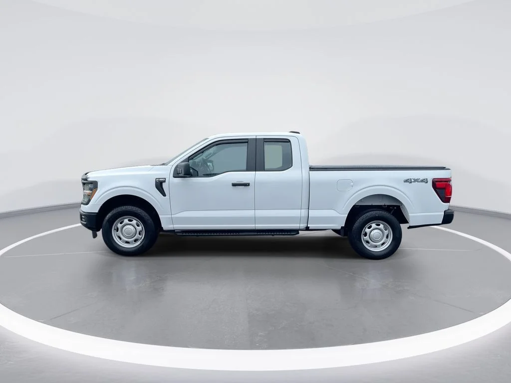 Used 2024 White Ford XL image 5
