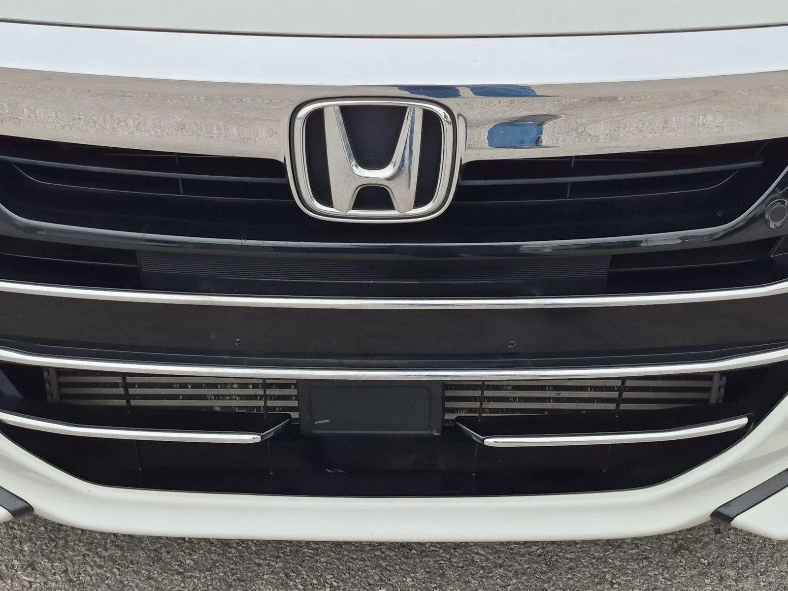 Used 2021 Platinum White Pearl Honda Touring image 13