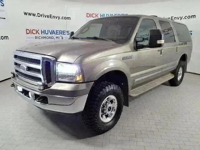2005 Ford Excursion Limited 4X4 6.8L's photo