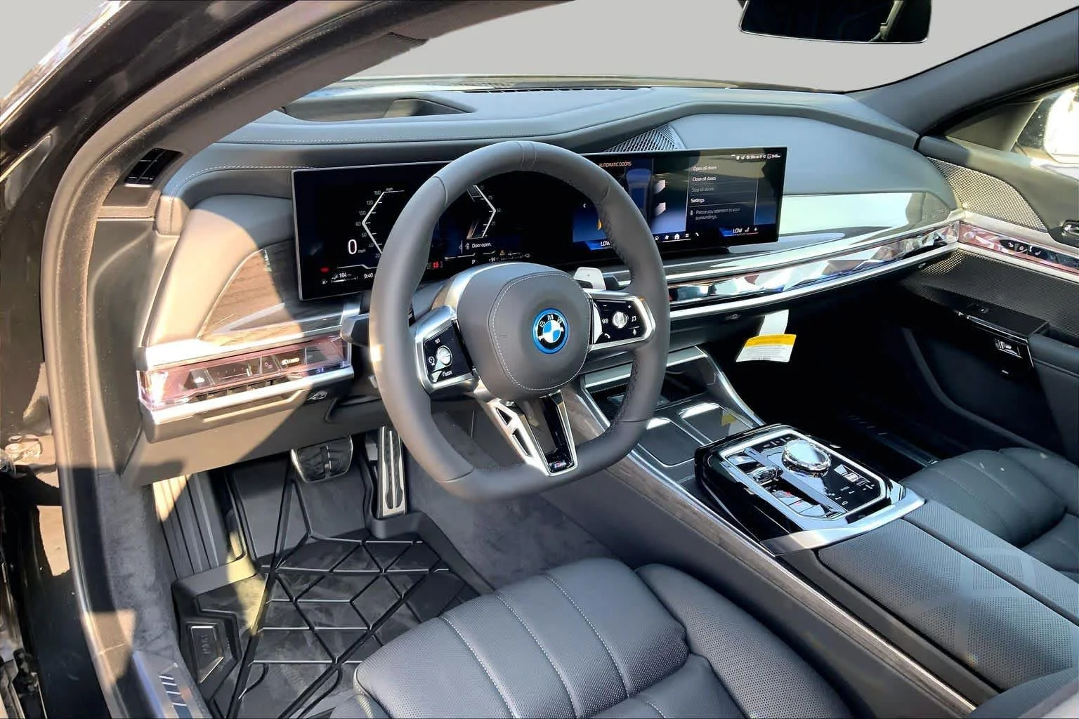 New 2026 Black Sapphire Metallic BMW 750e xDrive image 8