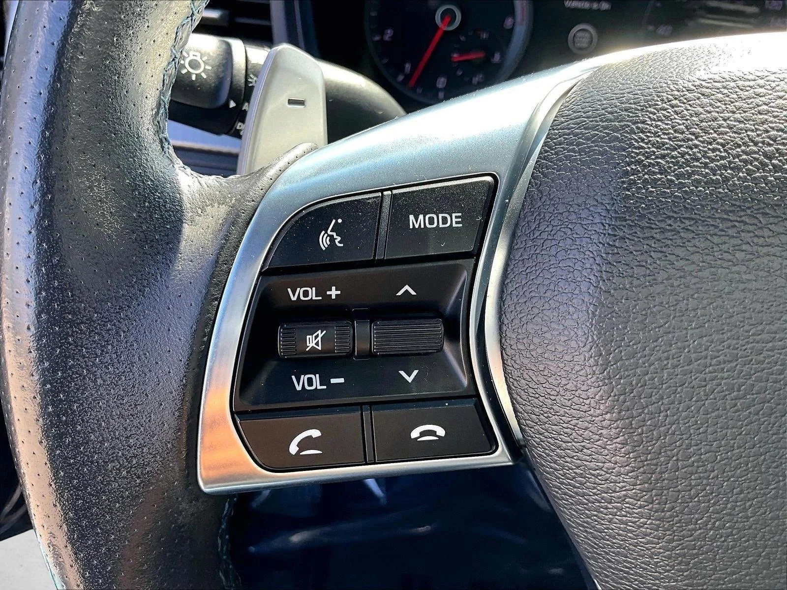 Used 2018 Phantom Black Hyundai Limited image 20