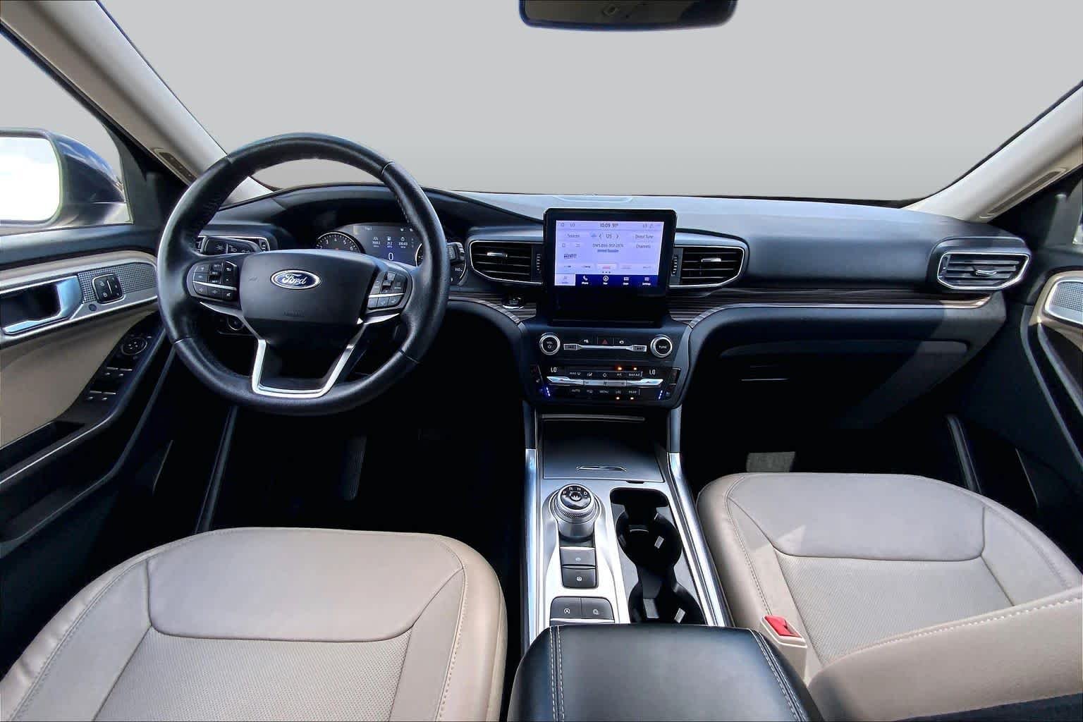 Used 2020 Magnetic Metallic Ford Limited image 15