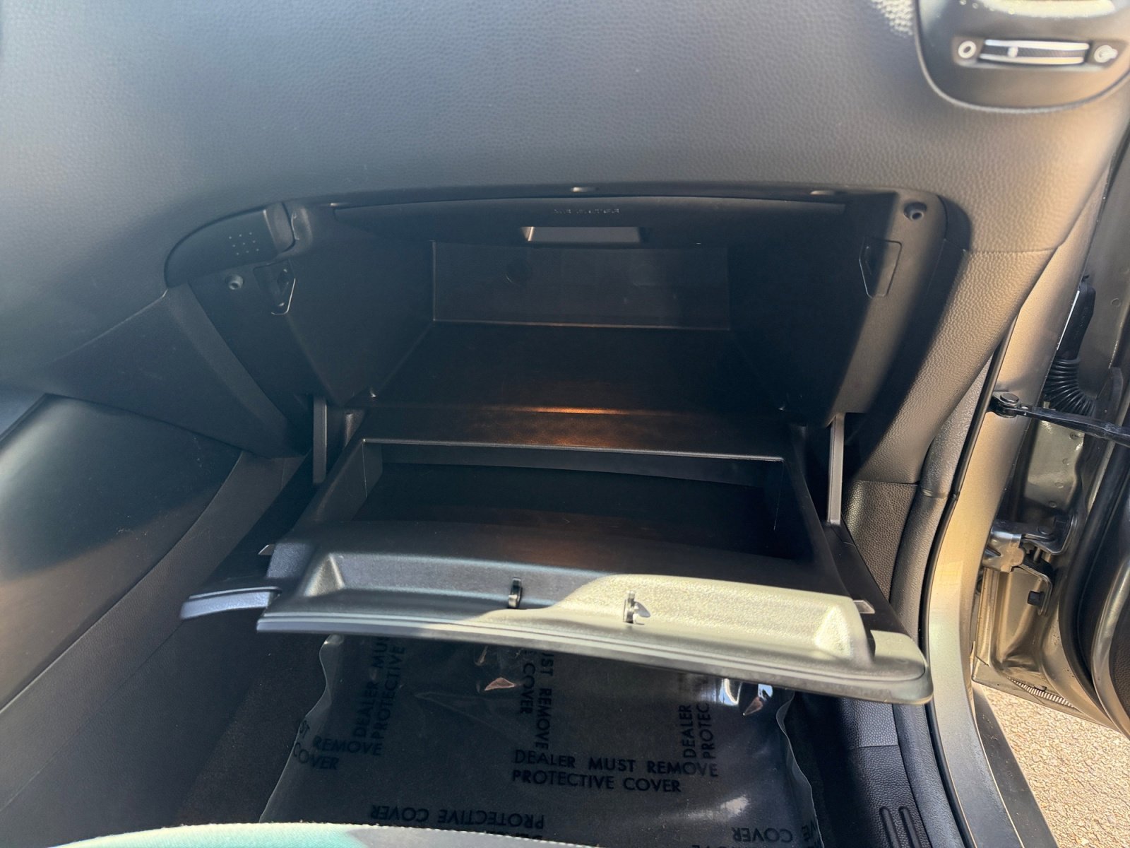 Used 2015 Titanium Gray Kia Base image 27