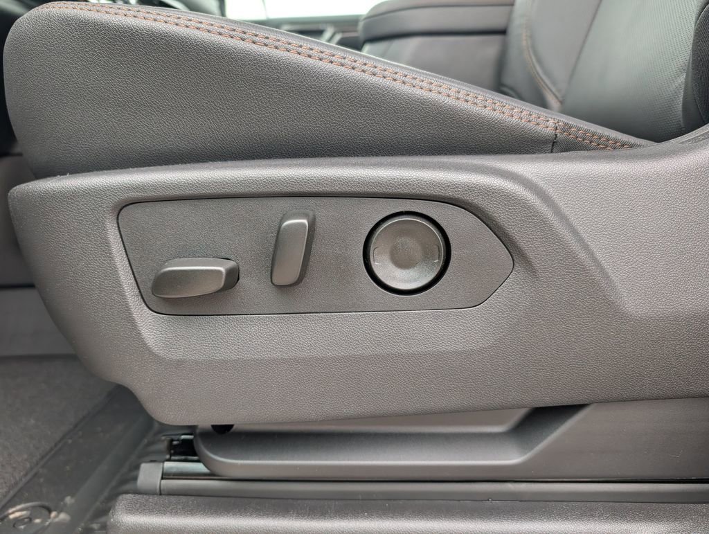 2026 GMC Sierra 1500 AT4 - Photo 15