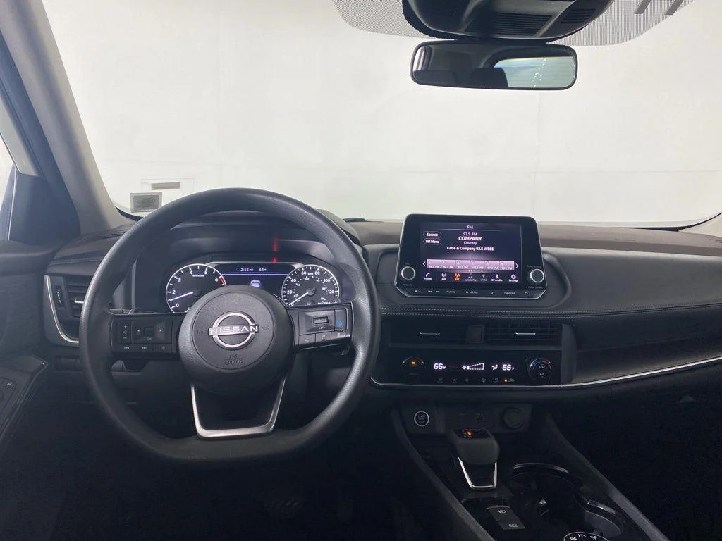 Used 2023 Pearl White Nissan SV image 3