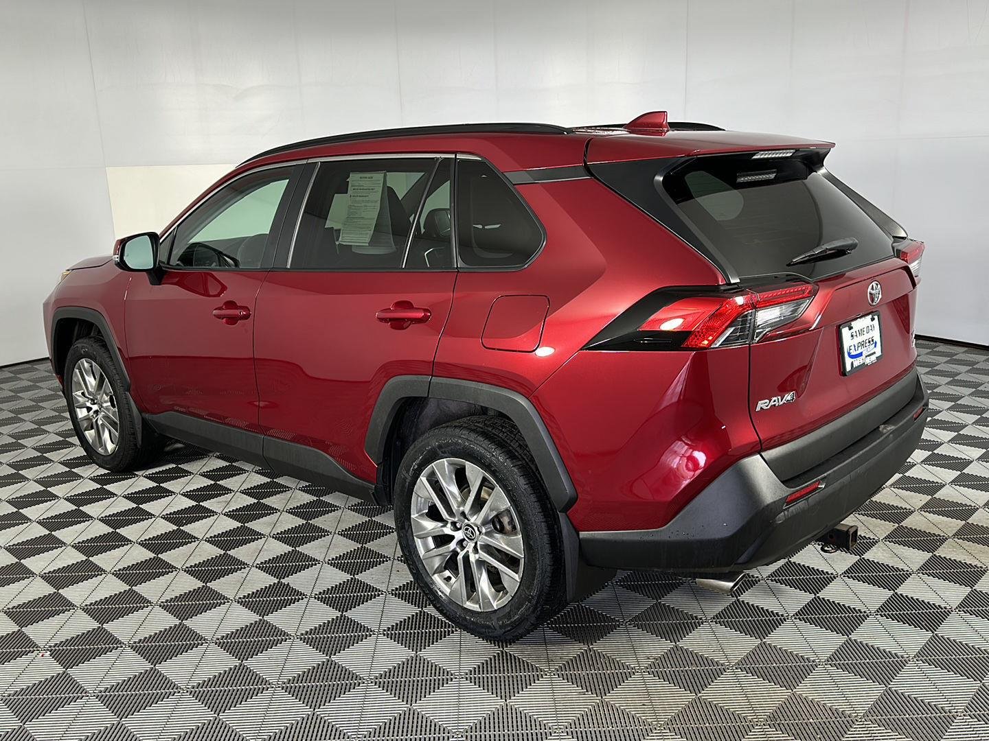 Used 2024 Ruby Flare Pearl Toyota XLE Premium image 22