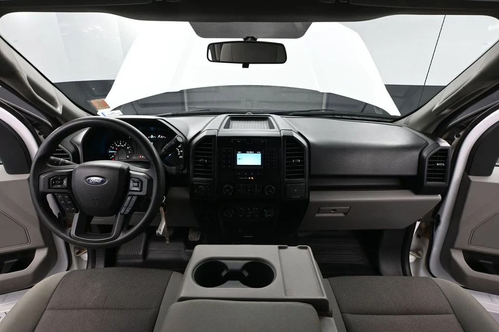 Used 2018 White Ford XL image 25
